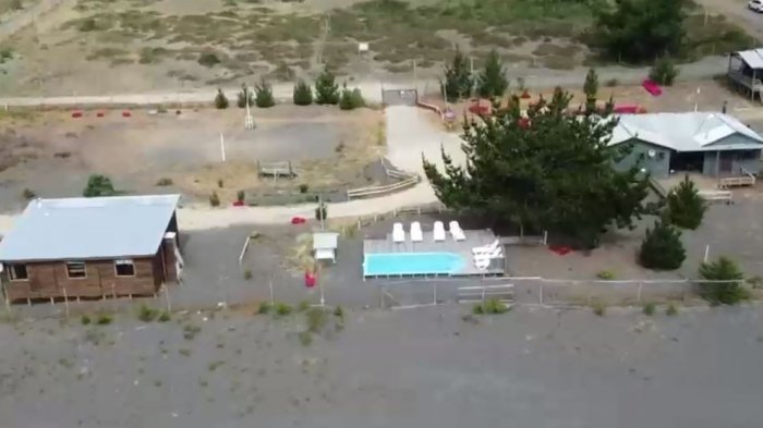 Cuestionan construcción de cabañas en terreno fiscal: Están a solo metros de la playa