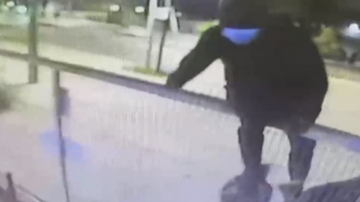 Cuatro animalistas quedaron en prisión preventiva tras ataque incendiario a carnicería en Quilicura