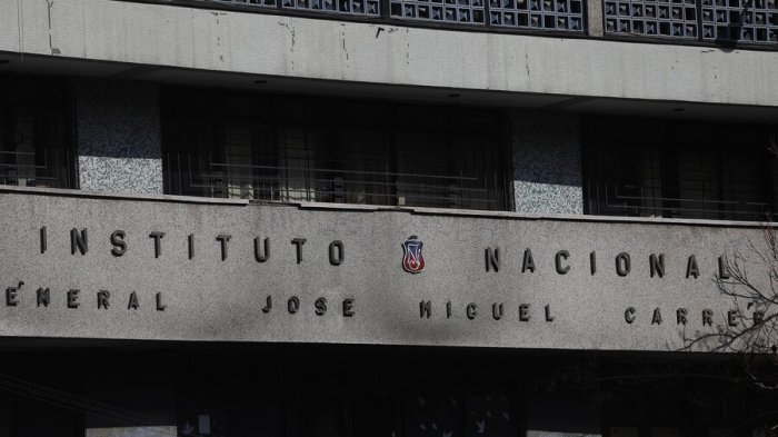 Instituto Nacional confirma que estudiante fue herido con arma blanca: Clases fueron suspendidas para este jueves