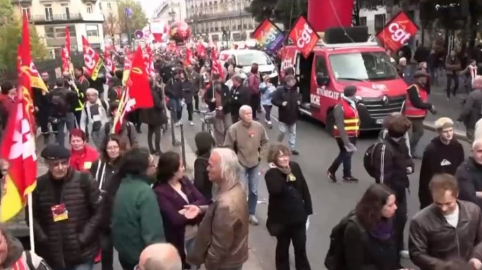Exigen alzas salariales en medio de la inflación: Masivas protestas paralizaron el transporte público en Francia