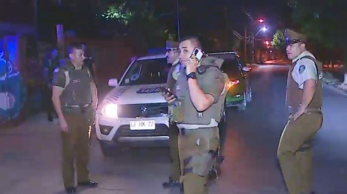 Hombre recibió múltiples disparos en Conchalí y llegó solo al hospital: Habría sido víctima de encerrona