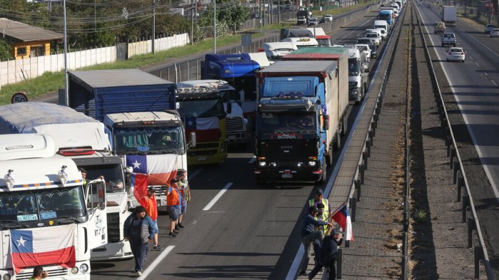 Paro Nacional de camioneros: Estas son las rutas que mantienen tránsito cortado y parcial