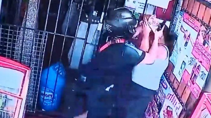 Mujer fue brutalmente agredida por motochorro que le robó su celular: 