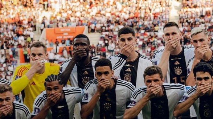 La razón por la que Alemania se tapó la boca en la foto previa a su debut en Qatar 2022