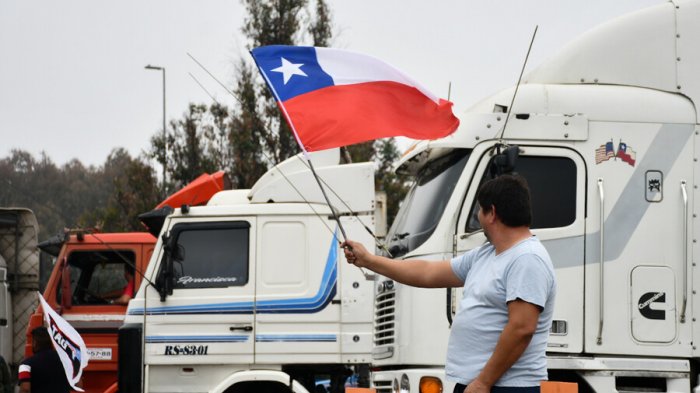 Gremio de Supermercados de Chile alerta impacto de paro de camioneros en abastecimiento de alimentos perecibles
