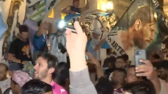 A dos años de la muerte de Diego Maradona: Así fue el masivo banderazo de los argentinos en Qatar