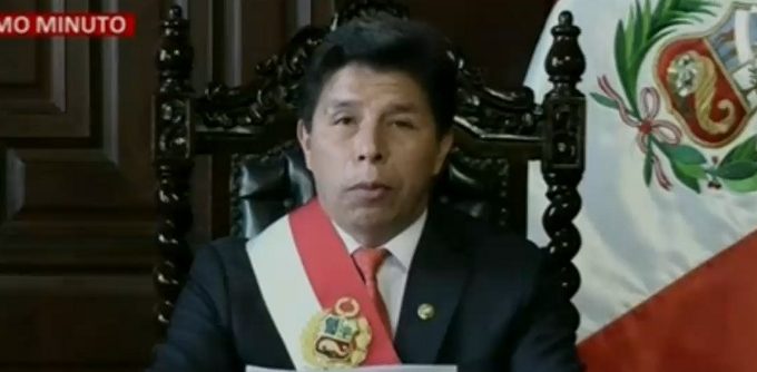 El momento en que el pdte. Pedro Castillo anunció la disolución del Congreso de Perú