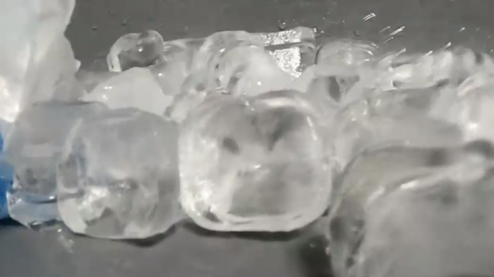 Ventas de hielo y helado al alza por intensa ola de calor en la Región Metropolitana