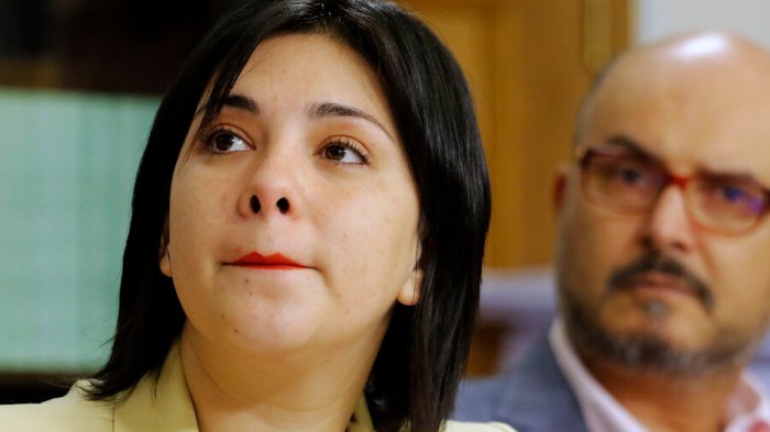 Karol Cariola cuestionó Acuerdo por Chile, pese a la firma del PC: 