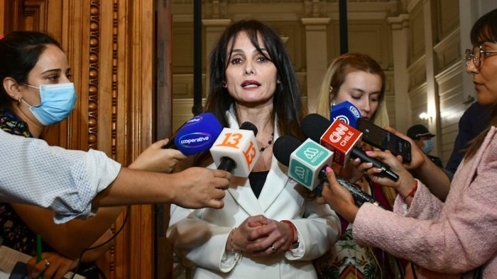 Candidata a Fiscal Nacional, Marta Herrera, enfrenta difícil camino tras primeras críticas dirigidas a La Moneda