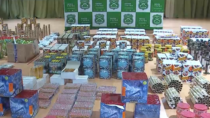 Decomisan más de 40 mil fuegos artificiales y dos mil explosivos tras operativos en tres comunas de la RM