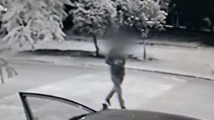 Enigma en Estación Central: Conductor murió apuñalado en su auto y cámaras revelaron el crimen