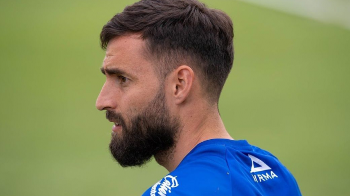 Huyeron en el vehículo de alta gama: Jugador de U. de Chile sufre encerrona y es intimidado con armas de fuego