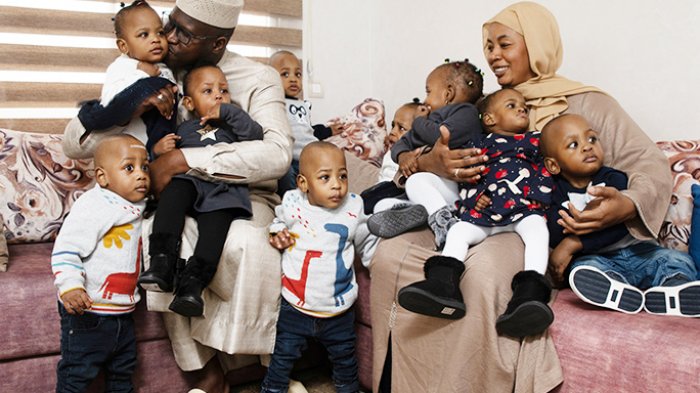 Pareja que tuvo nonillizos cuenta cómo es la crianza: 