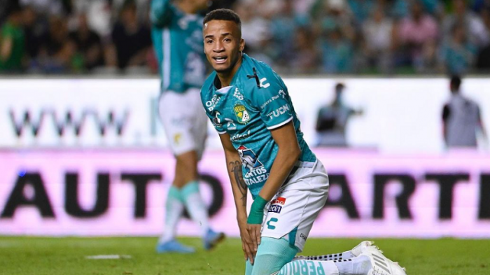 No para de sufrir: Byron Castillo sigue sin recuperarse de lesión y podría ser operado