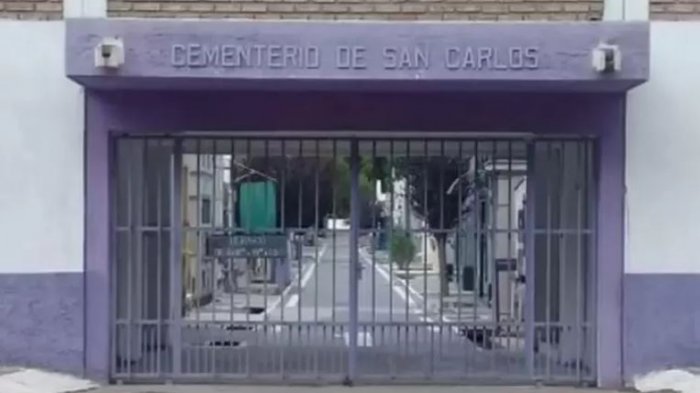 Adolescente entró a un cementerio para recuperar su pelota y desapareció: Sus amigos escucharon gritos