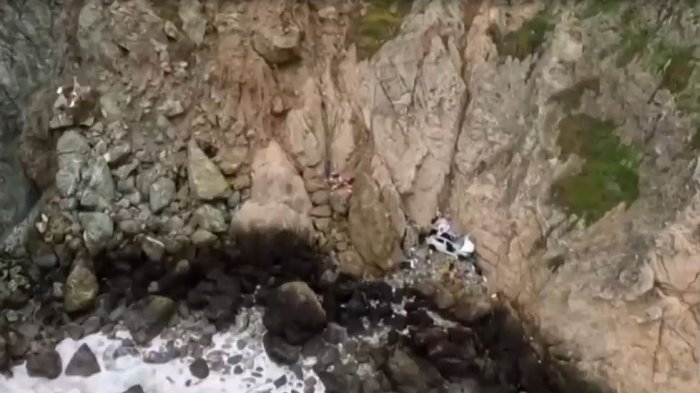 Vuelco en el caso: Chofer del auto que cayó de acantilado de 76 metros fue detenido por presunta intencionalidad