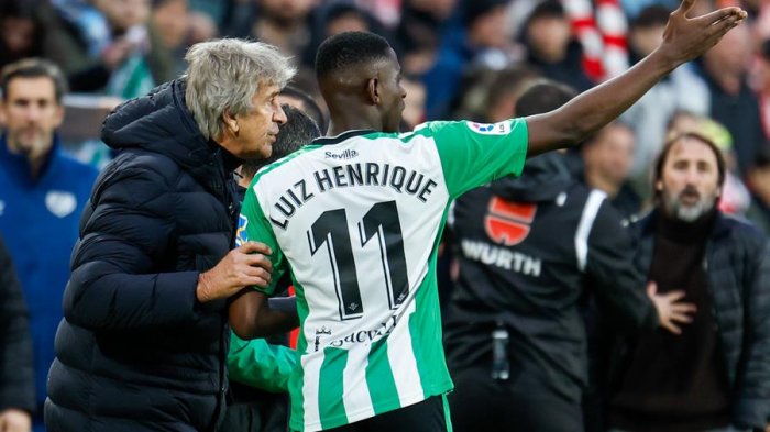 Se metió en zona de Champions League: El Real Betis de Manuel Pellegrini superó por 2 goles a 1 al Rayo Vallecano