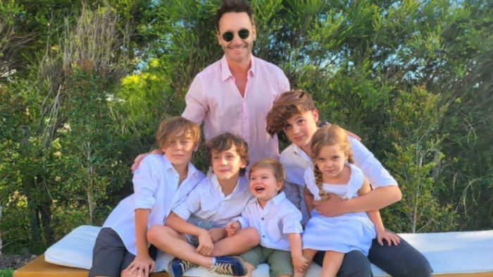 Benjamín Vicuña visita el litoral central junto a sus cinco hijos: 