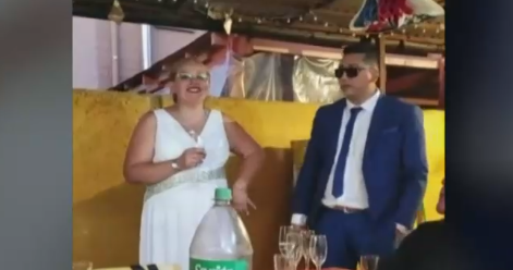 Les confirmaron la hora el día anterior: Pareja de novios no se pudo casar porque Registro Civil estaba cerrado