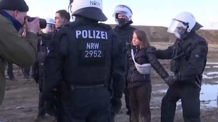 Greta Thunberg es detenida en Alemania tras protestar contra una mina de lignito