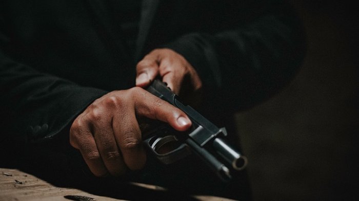 Adulta mayor fue detenida por presuntamente portar arma, pero era el Holter para controlar su presión