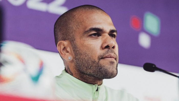 Detienen a Dani Alves por una presunta agresión sexual a una mujer en discoteca de España