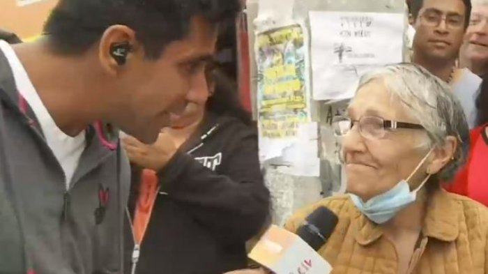 Adulta mayor encantó a JP Queraltó con sus 180 poemas: 