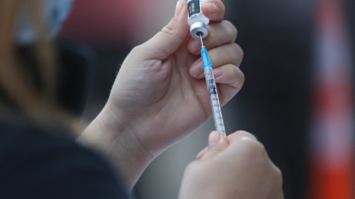 ¿Dónde vacunarme? Ya comenzó la inoculación para nuevos grupos etarios con dosis bivalente contra el COVID-19