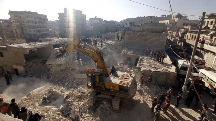 Trágico derrumbe de edificio con cinco plantas en Siria: Al menos 18 personas murieron y 9 serían menores de edad