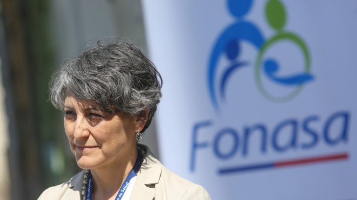 Minsal lamenta salida de Isapres de mesa de diálogo: 