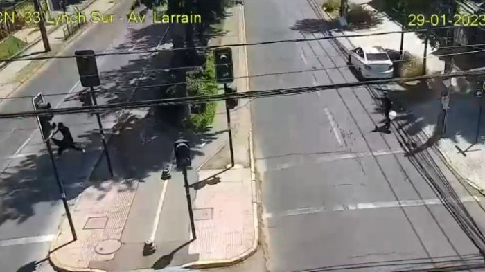 Nuevos videos clave del asalto en Mall Plaza Egaña: Delincuentes lanzaron 