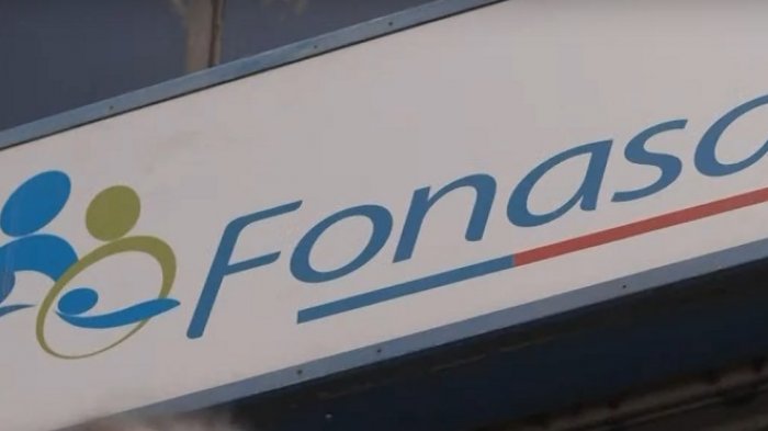 Centros médicos de papel: La escandalosa cifra que pagó Fonasa por atenciones que nunca se hicieron