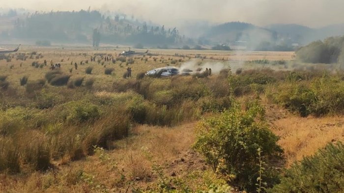 Capotó helicóptero que combatía incendios forestales en Galvarino: Dos personas fallecieron