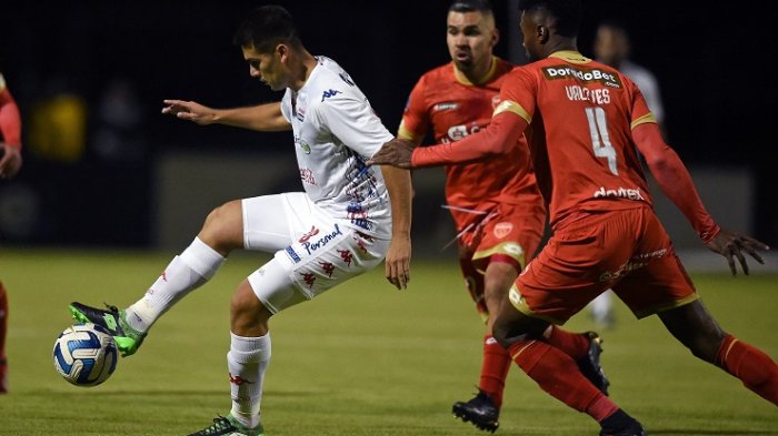 La Libertadores arrancó con sabor peruano: Sport Huancayo derrotó a Nacional en emotivo duelo inaugural