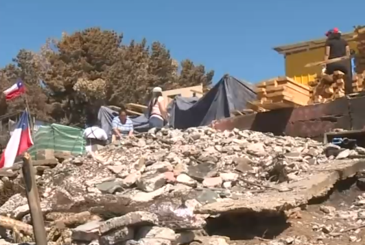 Sería la primera de tres para el sector: Gobierno comienza entrega de viviendas de emergencia en Punta Lavapié