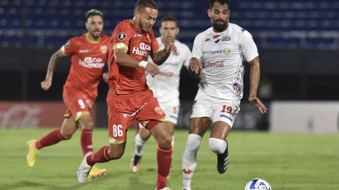 El primer clasificado a la fase 2: Nacional derrotó a Sport Huancayo y sigue soñando en la Libertadores