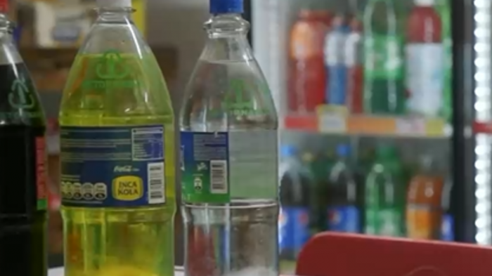 Alcohol, tabaco, autos y plásticos: Estos son los nuevos impuestos que pretende impulsar el gobierno en marzo