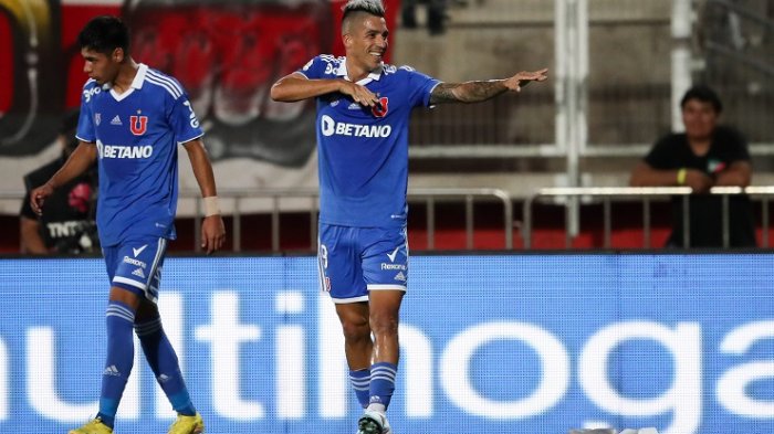 Este año va en serio: La U derrota con categoría Curicó y se mete de lleno en la parte alta de la tabla