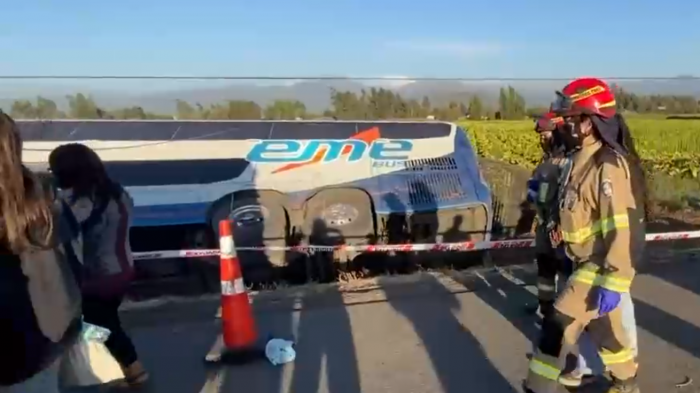 Conducía bajo efectos de la cocaína: Chofer de bus volcado en Ruta 5 Sur quedó en prisión preventiva
