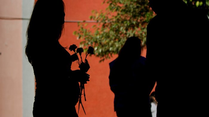 Aborto retenido en Chile: El descanso adecuado y duelo en privado como deuda vigente a las mujeres