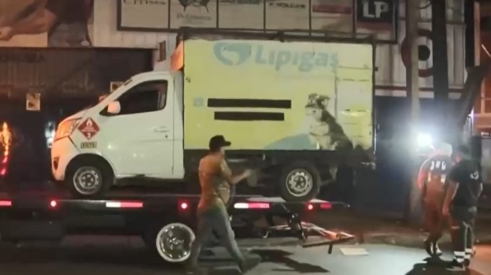 Carabinero de civil repele a disparos robo de camión en El Bosque: Delincuente terminó herido de bala