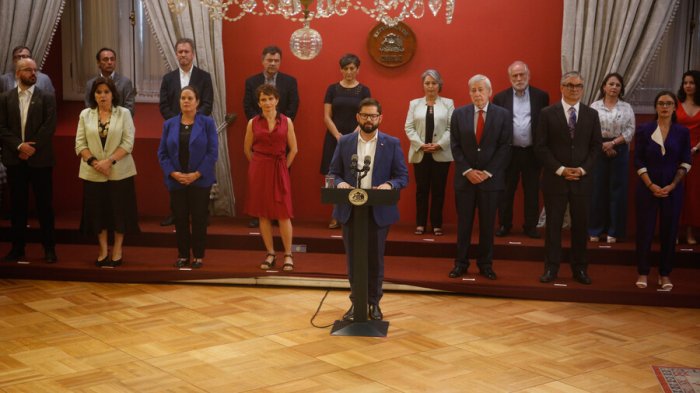 Con rumores, nombres experimentados y sorpresas: Así fue el segundo cambio de gabinete del pdte. Boric