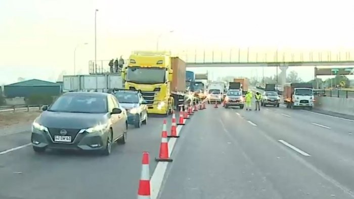 Fatal atropello provoca gran congestión en Ruta 78: Víctima habría cruzado por paso no habilitado