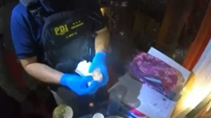 Vendían droga a pasos de jardín infantil: PDI allanó tres domicilios por delito de microtráfico en Huechuraba