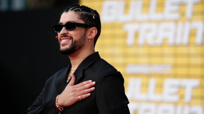 Ex pareja de Bad Bunny lo demanda por $40 millones de dólares: 