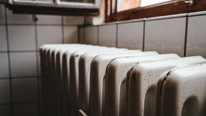 Adulta mayor murió de hipotermia al no prender la calefacción: Quería evitar un alza en la cuenta de la luz