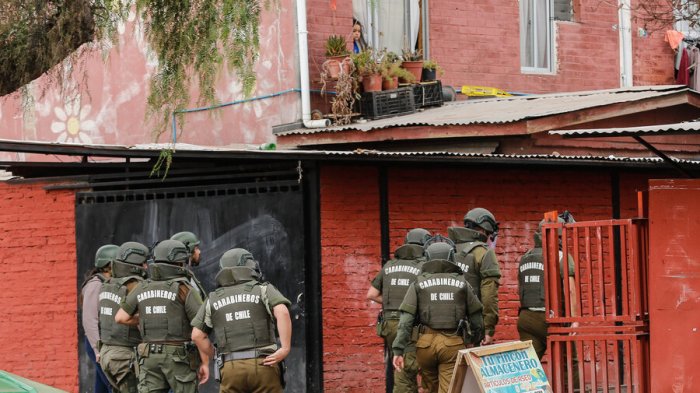 Carabineros heridos, un fallecido y perímetro cercado: Cronología de la balacera en La Florida