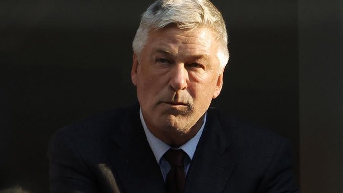Alec Baldwin: Reportan que fiscalía retirará cargos de homicidio involuntario en contra del actor