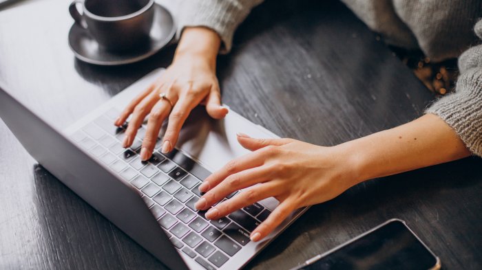 De instalaciones eléctricas a cosmética: Revisa los cursos gratuitos del Sence a los que puedes postular ahora mismo